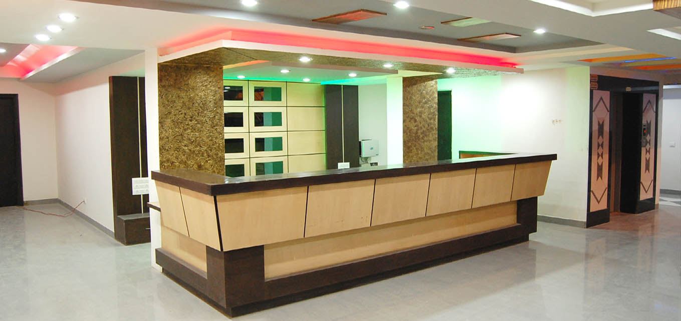 A corridor on the guest floors.